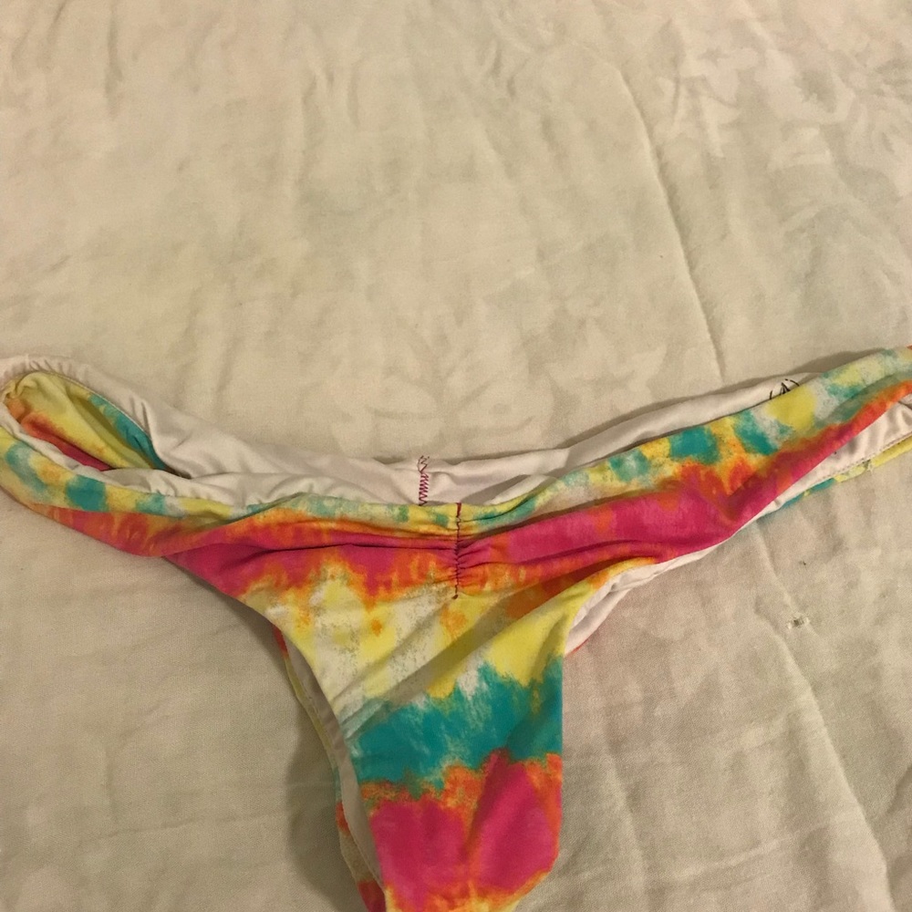 Volcom bikini bottoms (cheeky)